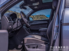 2022 Volkswagen Atlas Cross Sport HIGHLINE LEATHER INTERIOR / ALL WHEEL DRIVE / HEATED AND VENTED FRONT SEATS