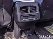 2022 Volkswagen Atlas Cross Sport HIGHLINE LEATHER INTERIOR / ALL WHEEL DRIVE / HEATED AND VENTED FRONT SEATS