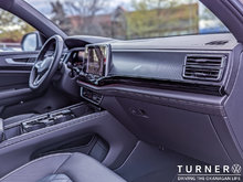 2024 Volkswagen Atlas Cross Sport EXECLINE LEATHER SEATS / ALL WHEEL DRIVE / HEATED & COOLED SEATS