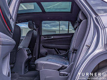 2024 Volkswagen Atlas Cross Sport EXECLINE LEATHER SEATS / ALL WHEEL DRIVE / HEATED & COOLED SEATS