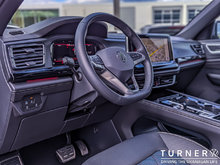 2024 Volkswagen Atlas Cross Sport EXECLINE LEATHER SEATS / ALL WHEEL DRIVE / HEATED & COOLED SEATS