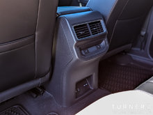 2024 Volkswagen Atlas Cross Sport HIGHLINE FORMER DEMO UNIT / LOW KILOMETERS / BEIGE INTERIOR
