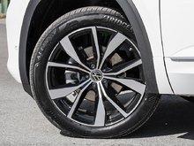 2025 Volkswagen ATLAS CROSS SPORT Execline Free Winter Tire Package (Wheels and Rims) with any NEW In-Stock 2024 or 2025 Volkswagen!