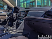 2023 Volkswagen Atlas HIGHLINE 3.6L V6 ENGINE / 3RD ROW SEATING / HEATED AND VENTILLATED LEATHER SEATS