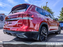 2024 Volkswagen Atlas HIGHLINE Former Demo Vehicle. Decals will be removed prior to final delivery.