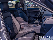 2024 Volkswagen Jetta HIGHLINE FORMER TURNER SERVICE LAONER / FRONT WHEEL DRIVE / LEATHER SEATS