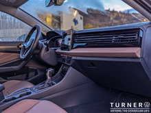 2025 Volkswagen Jetta Highline FORMER TURNER SERVICE LOANER / FRONT WHEEL DRIVE / REMOTE ENGINE START