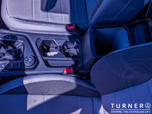 2022 Volkswagen Taos COMFORTLINE 4-MOTION ALL-WHEEL DRIVE / LIGHT COLOR INTERIOR / HEATED SEATS & MIRRORS