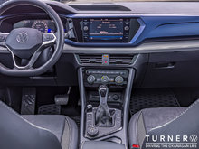 2024 Volkswagen Taos COMFORTLINE ALL WHEEL DRIVE / PANORAMIC ROOF / HEATED SEATS & STEERING WHEEL