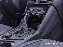 2024 Volkswagen Taos COMFORTLINE ALL WHEEL DRIVE / PANORAMIC ROOF / HEATED SEATS & STEERING WHEEL