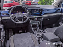 2024 Volkswagen Taos COMFORTLINE ALL WHEEL DRIVE / PANORAMIC ROOF / HEATED SEATS & STEERING WHEEL