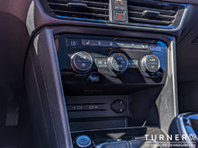 2024 Volkswagen Taos HIGHLINE FORMER SERVICE LOANER / ONLY 8,539KMS / 4-MOTION ALL WHEEL DRIVE