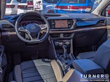2024 Volkswagen Taos HIGHLINE FORMER SERVICE LOANER / ONLY 8,539KMS / 4-MOTION ALL WHEEL DRIVE