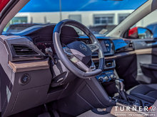 2024 Volkswagen Taos HIGHLINE FORMER SERVICE LOANER / ONLY 8,539KMS / 4-MOTION ALL WHEEL DRIVE
