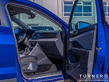 2024 Volkswagen Taos HIGHLINE FORMER SERVICE LOANER / LOW KILOMETERS / LEATHER SEATS