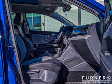 2024 Volkswagen Taos HIGHLINE FORMER SERVICE LOANER / LOW KILOMETERS / LEATHER SEATS