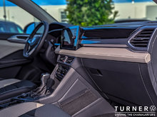 2025 Volkswagen Taos HIGHLINE 4-MOTION ALL WHEEL DRIVE / LEATHER SEATS / HEATED & VENTED SEATS