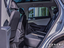 2025 Volkswagen Taos HIGHLINE 4-MOTION ALL WHEEL DRIVE / LEATHER SEATS / HEATED & VENTED SEATS