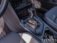 2025 Volkswagen Taos HIGHLINE 4-MOTION ALL WHEEL DRIVE / LEATHER SEATS / HEATED & VENTED SEATS