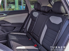 2025 Volkswagen Taos HIGHLINE 4-MOTION ALL WHEEL DRIVE / LEATHER SEATS / HEATED & VENTED SEATS