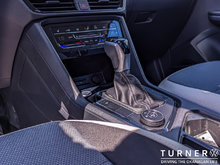 2025 Volkswagen Taos TRENDLINE FORMER TURNER SERVICE LOANER / ALL WHEEL DRIVE / SHAWDOW BLUE INTERIOR