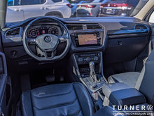 2018 Volkswagen TIGUAN 2.0 TRACK4M147 TSIA6A 2.0T HIGHLINE AUTOMATIC 4MOTION ALL-WHEEL DRIVE / LEATHER SEATS / PANORAMIC SUNROOF