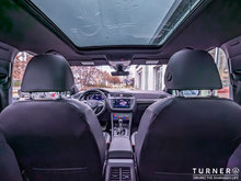 2022 Volkswagen Tiguan 2.0TSI COMFORTLINE R-LINE BLACK EDITION 8-SPEED AUTOMATIC 4MOTION TURNER DRIVEN / REMOTE START / PANORAMIC SUNROOF