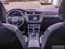 2022 Volkswagen Tiguan 2.0TSI COMFORTLINE R-LINE BLACK EDITION 8-SPEED AUTOMATIC 4MOTION TURNER DRIVEN / REMOTE START / PANORAMIC SUNROOF