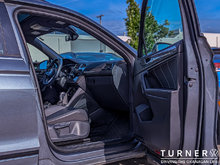2023 Volkswagen Tiguan COMFORTLINE R-LINE BLACK EDITION 4-MOTION ALL-WHEEL DRIVE / PREMIUM SYNTHETIC INTERIOR / PANORAMIC ROOF