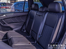 2023 Volkswagen Tiguan COMFORTLINE R-LINE BLACK EDITION 4-MOTION ALL-WHEEL DRIVE / PREMIUM SYNTHETIC INTERIOR / PANORAMIC ROOF