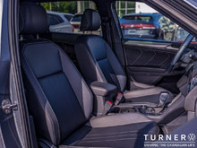 2023 Volkswagen Tiguan COMFORTLINE R-LINE BLACK EDITION 4-MOTION ALL-WHEEL DRIVE / PREMIUM SYNTHETIC INTERIOR / PANORAMIC ROOF