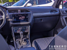 2023 Volkswagen Tiguan COMFORTLINE R-LINE BLACK EDITION 4-MOTION ALL-WHEEL DRIVE / PREMIUM SYNTHETIC INTERIOR / PANORAMIC ROOF