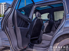 2023 Volkswagen Tiguan COMFORTLINE R-LINE BLACK EDITION 4-MOTION ALL-WHEEL DRIVE / PREMIUM SYNTHETIC INTERIOR / PANORAMIC ROOF