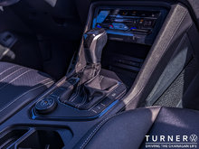 2023 Volkswagen Tiguan COMFORTLINE R-LINE BLACK EDITION 4-MOTION ALL-WHEEL DRIVE / PREMIUM SYNTHETIC INTERIOR / PANORAMIC ROOF