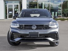 2024 Volkswagen Tiguan Comfortline R-Line Black Edition Free Winter Tire Package (Wheels and Rims) with any NEW In-Stock 2024 or 2025 Volkswagen!