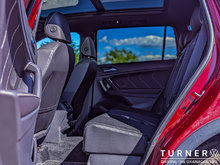 2024 Volkswagen Tiguan COMFORTLINE R-LINE BLACK EDITION FORMER SERVICE LOANER / 4 MOTION ALL WHEEL DRIVE / PREMIUM SYNTHETIC INTERIOR