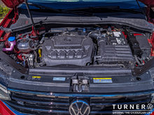 2024 Volkswagen Tiguan COMFORTLINE R-LINE BLACK EDITION FORMER SERVICE LOANER / 4 MOTION ALL WHEEL DRIVE / PREMIUM SYNTHETIC INTERIOR