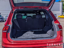 2024 Volkswagen Tiguan COMFORTLINE R-LINE BLACK EDITION FORMER SERVICE LOANER / 4 MOTION ALL WHEEL DRIVE / PREMIUM SYNTHETIC INTERIOR