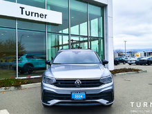 2024 Volkswagen Tiguan Comfortline R-Line Black Edition Local Car! Dealer family owned.
