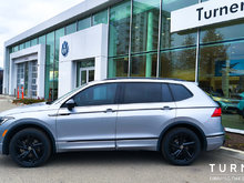 2024 Volkswagen Tiguan Comfortline R-Line Black Edition Local Car! Dealer family owned.