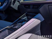 2025 Volkswagen Tiguan HIGHLINE R-LINE LOCALLY OWNED / LEATHER AND MASSAGE SEATS / NEW VEHICLE AT PRE-OWNED PRICING