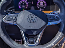 2025 Volkswagen Tiguan HIGHLINE R-LINE LOCALLY OWNED / LEATHER AND MASSAGE SEATS / NEW VEHICLE AT PRE-OWNED PRICING
