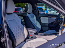 2025 Volkswagen Tiguan HIGHLINE R-LINE LOCALLY OWNED / LEATHER AND MASSAGE SEATS / NEW VEHICLE AT PRE-OWNED PRICING