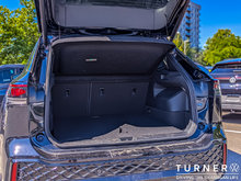 2025 Volkswagen Tiguan HIGHLINE R-LINE LOCALLY OWNED / LEATHER AND MASSAGE SEATS / NEW VEHICLE AT PRE-OWNED PRICING