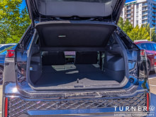 2025 Volkswagen Tiguan HIGHLINE R-LINE LOCALLY OWNED / LEATHER AND MASSAGE SEATS / NEW VEHICLE AT PRE-OWNED PRICING
