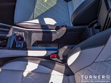 2025 Volkswagen Tiguan HIGHLINE R-LINE LOCALLY OWNED / LEATHER AND MASSAGE SEATS / NEW VEHICLE AT PRE-OWNED PRICING