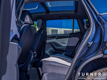 2025 Volkswagen Tiguan HIGHLINE R-LINE LOCALLY OWNED / LEATHER AND MASSAGE SEATS / NEW VEHICLE AT PRE-OWNED PRICING