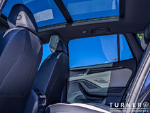 2025 Volkswagen Tiguan HIGHLINE R-LINE LOCALLY OWNED / LEATHER AND MASSAGE SEATS / NEW VEHICLE AT PRE-OWNED PRICING