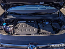 2025 Volkswagen Tiguan HIGHLINE R-LINE LOCALLY OWNED / LEATHER AND MASSAGE SEATS / NEW VEHICLE AT PRE-OWNED PRICING