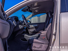2024 Volvo XC40 Core LOW KILOMETERS / ALL WHEEL DRIVE / HEATED SEATS